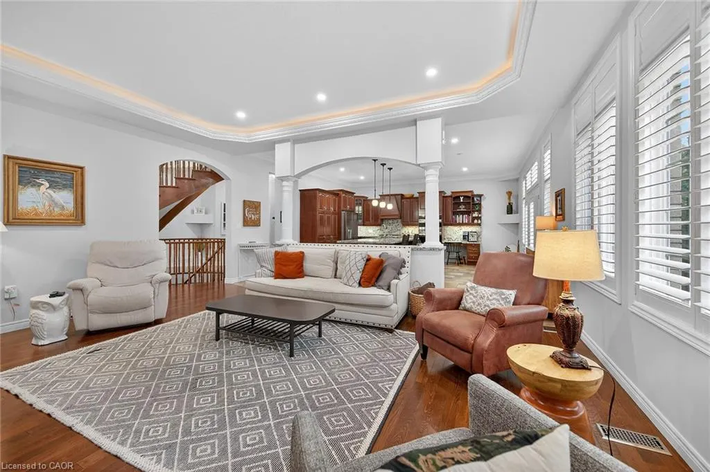248 Cloverleaf Drive