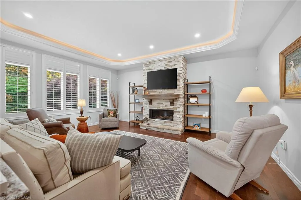 248 Cloverleaf Drive