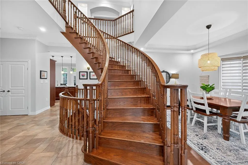 248 Cloverleaf Drive
