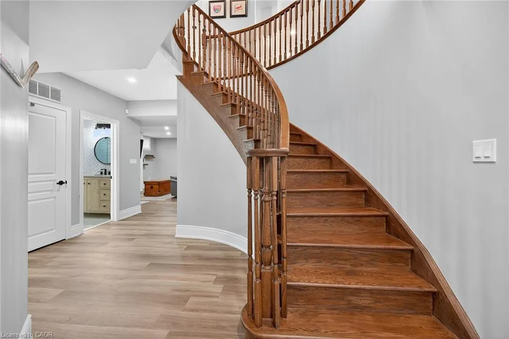 248 Cloverleaf Drive