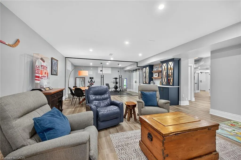 248 Cloverleaf Drive