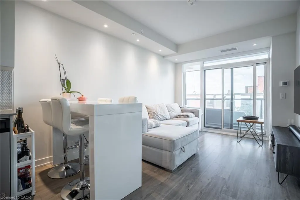 212 King William Street, #618