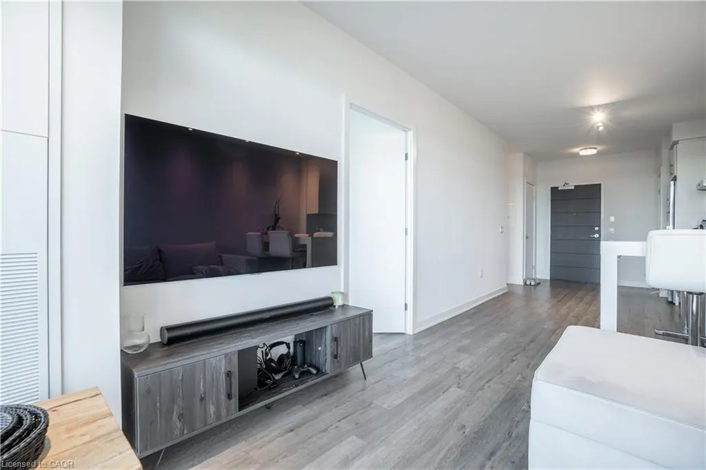 212 King William Street, #618