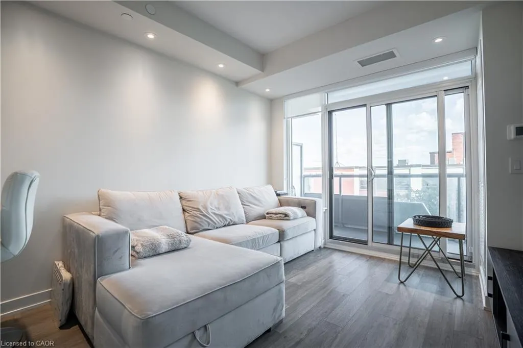 212 King William Street, #618