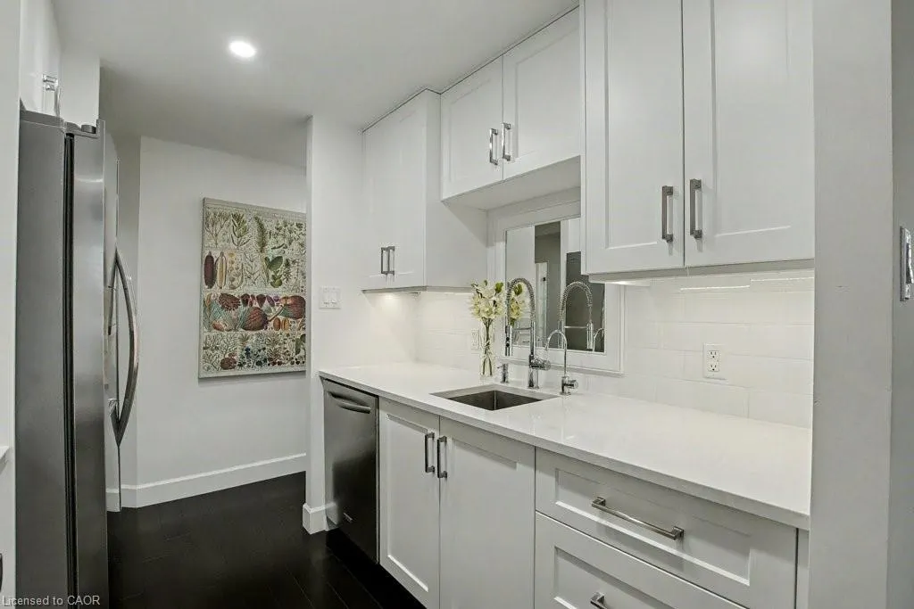 20 Ellen Street E, #203
