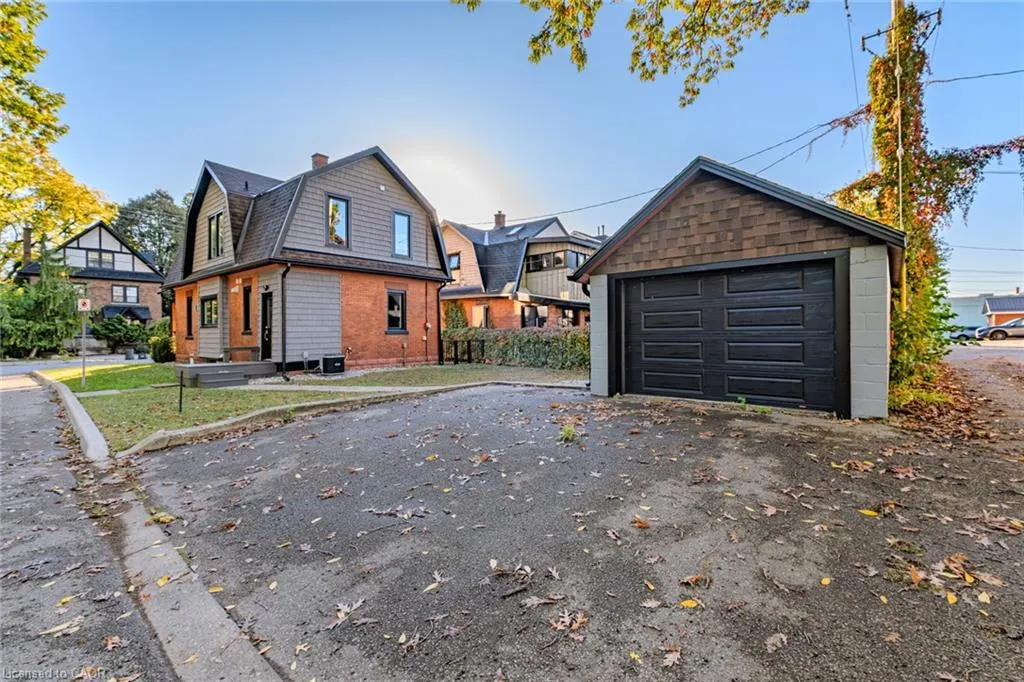 74 Lynnwood Avenue