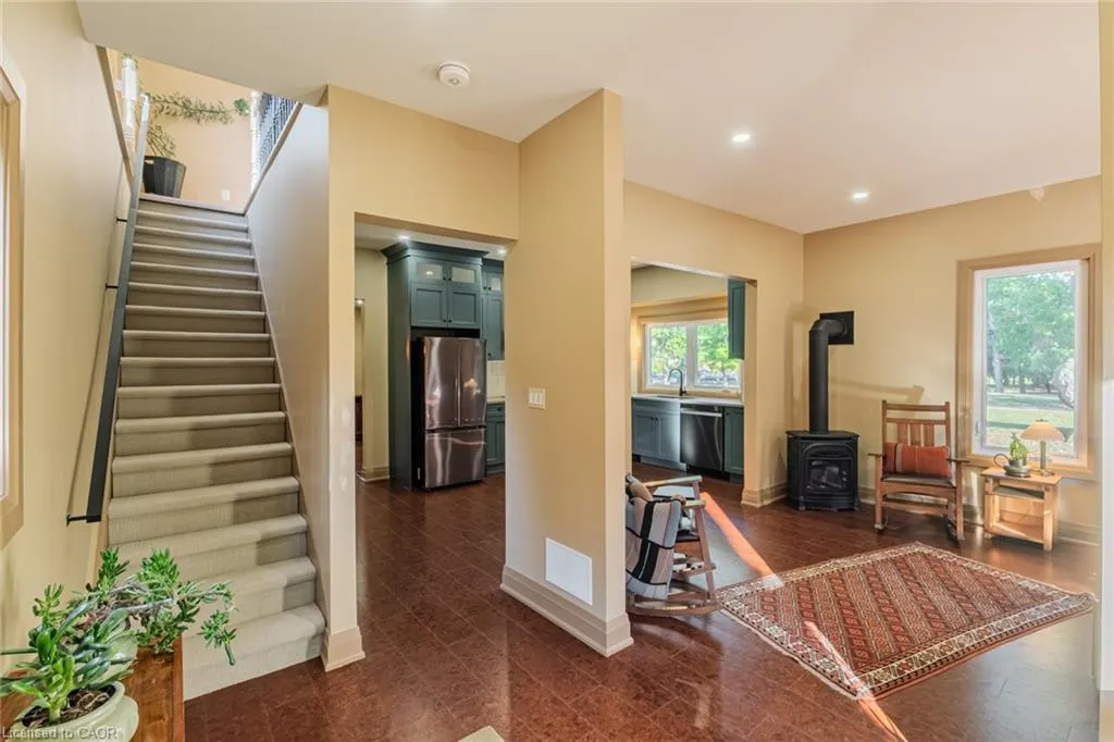 74 Lynnwood Avenue