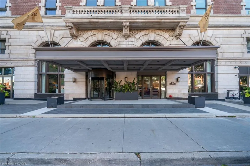 112 King Street E, #LPH6