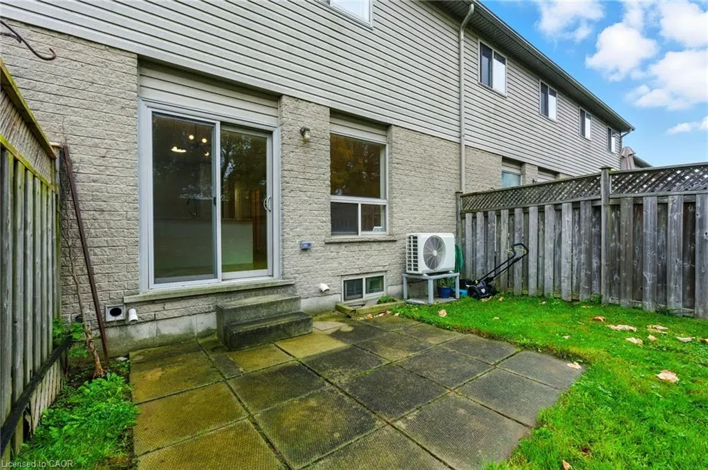 39 Foxborough Drive
