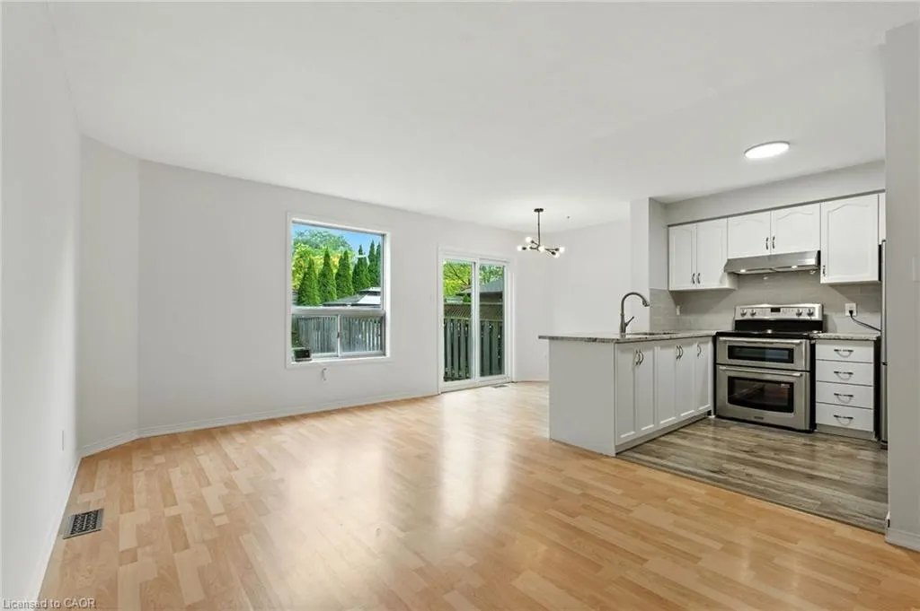 39 Foxborough Drive