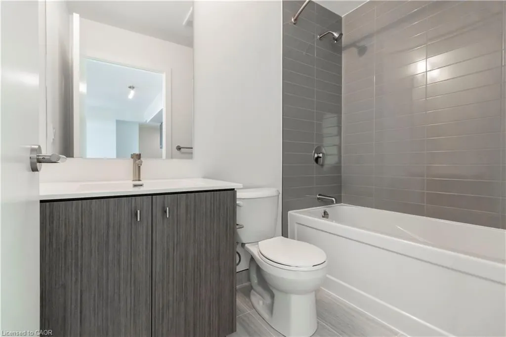 25 Wellington Street S, #1406