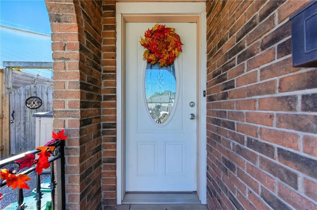 16 Dodds Court