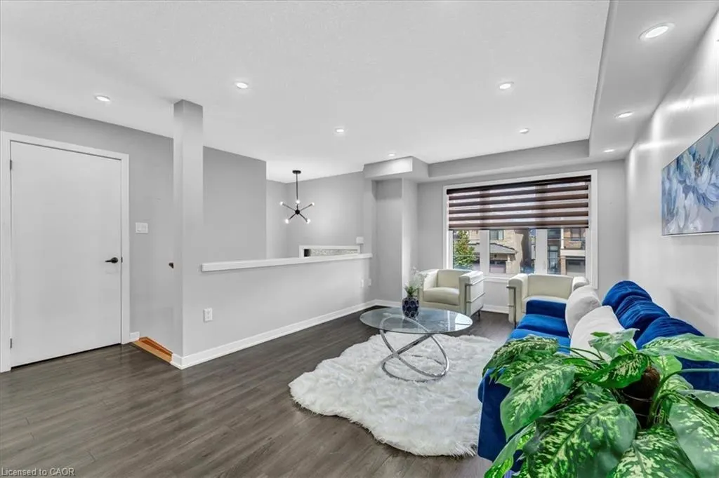 94 Crafter Crescent