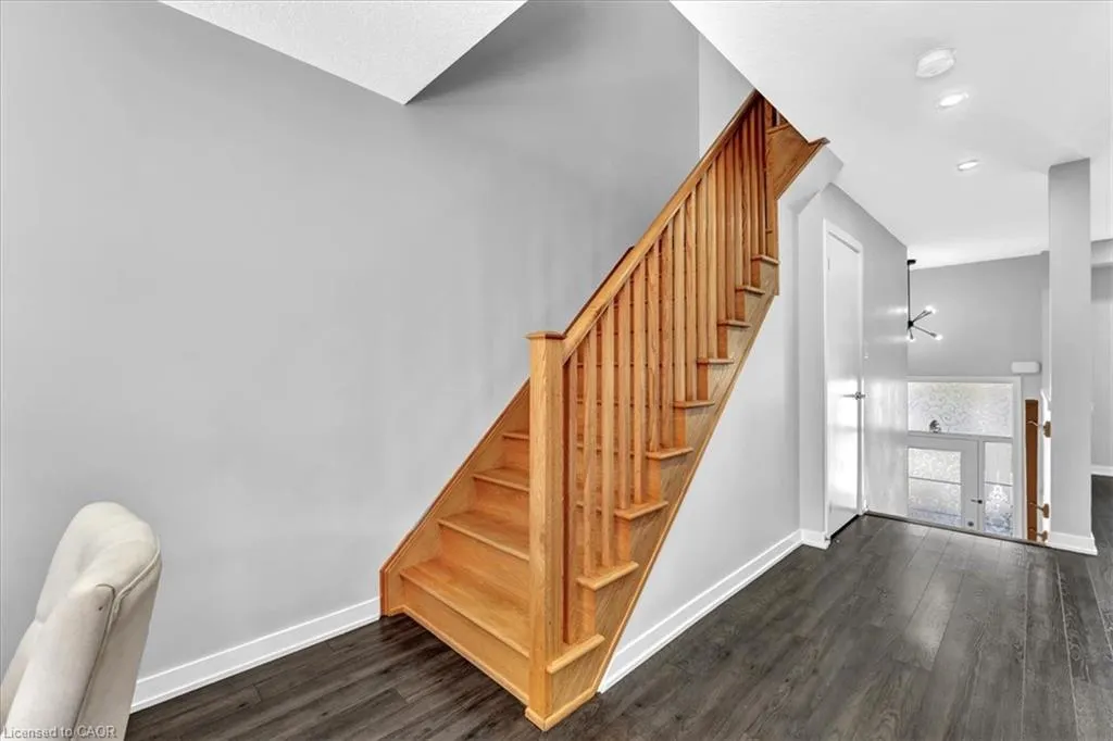 94 Crafter Crescent