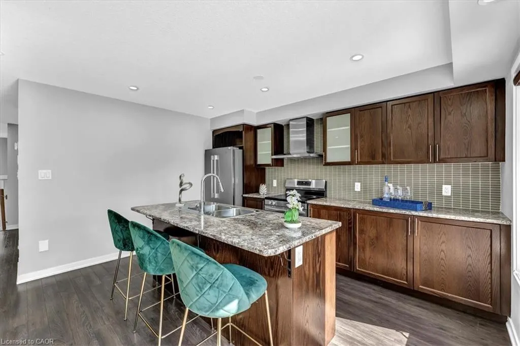 94 Crafter Crescent