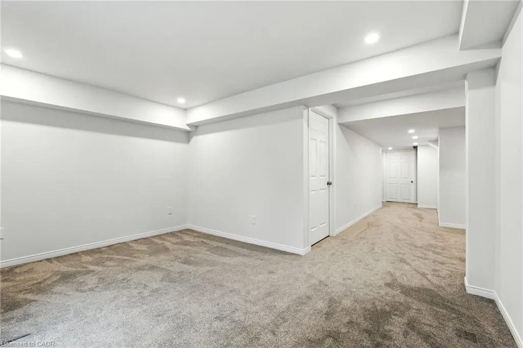 29 Riverwalk Drive