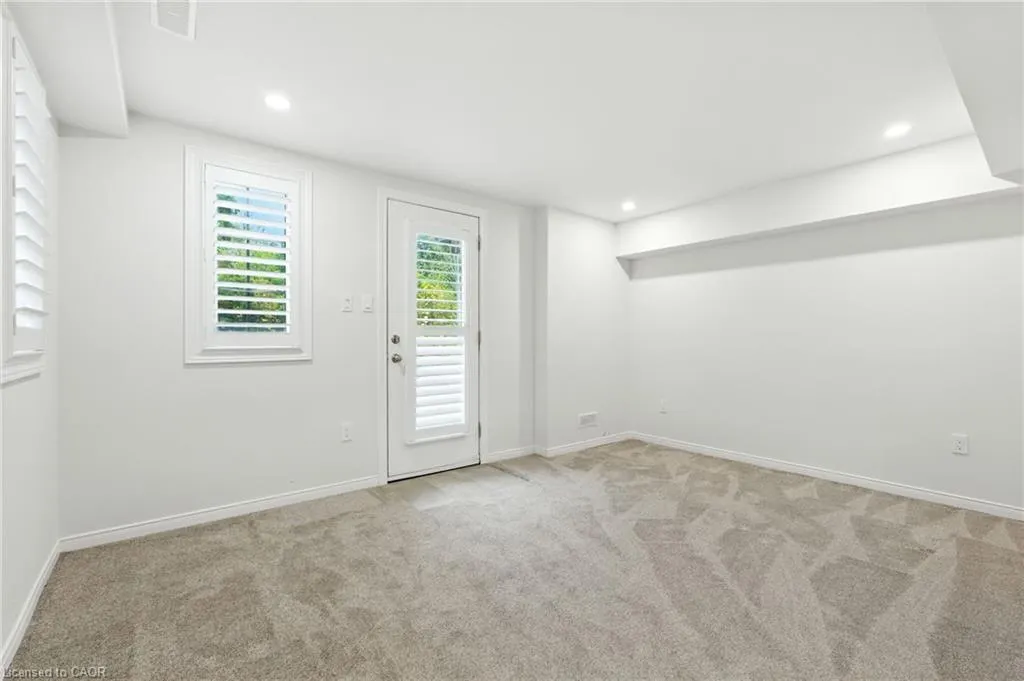 29 Riverwalk Drive