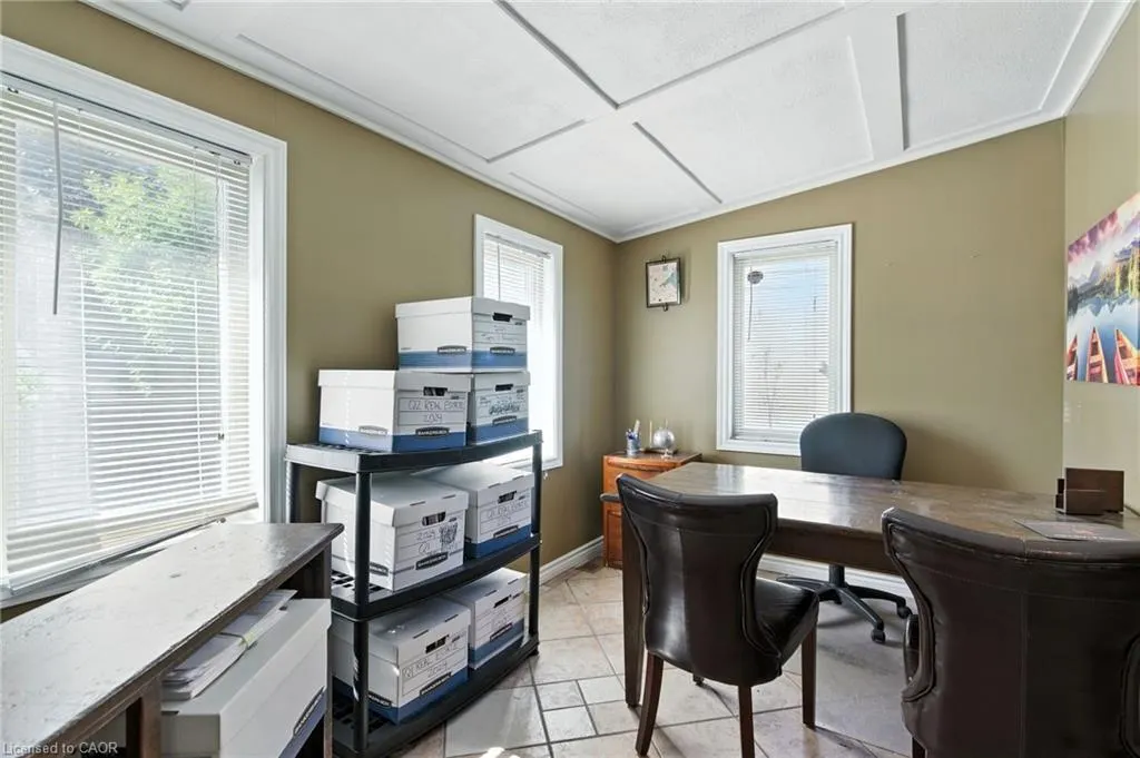 35 King Street W, #Upper