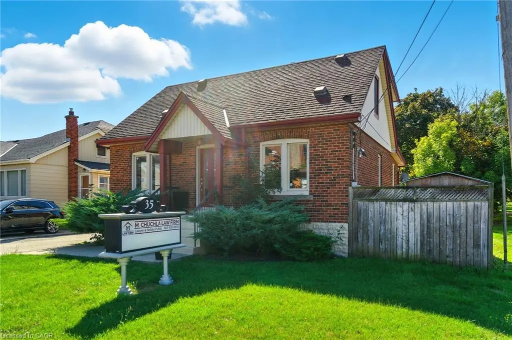 35 King Street W, #Upper