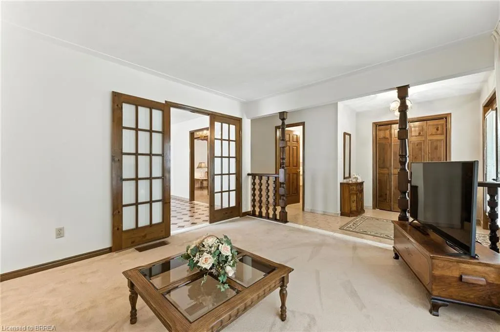 77 Glenwood Drive