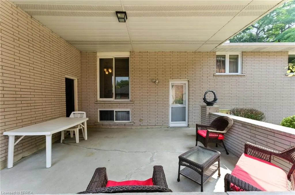 77 Glenwood Drive