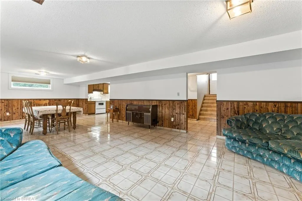 77 Glenwood Drive