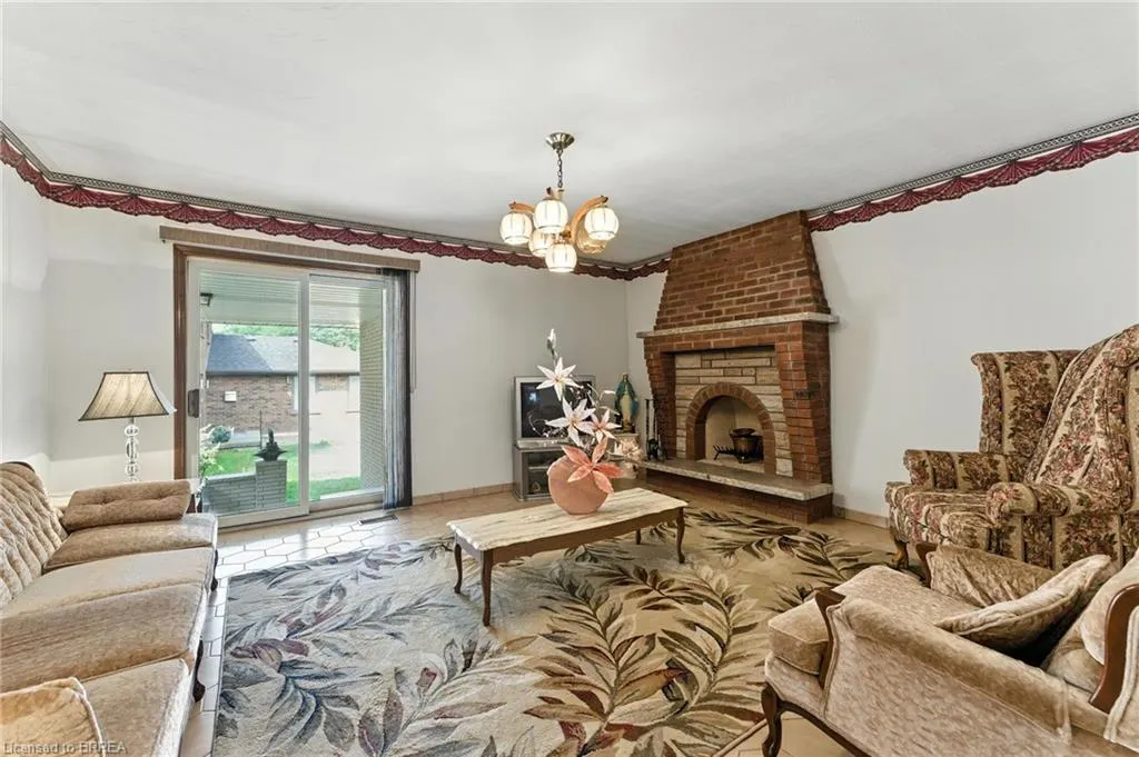 77 Glenwood Drive