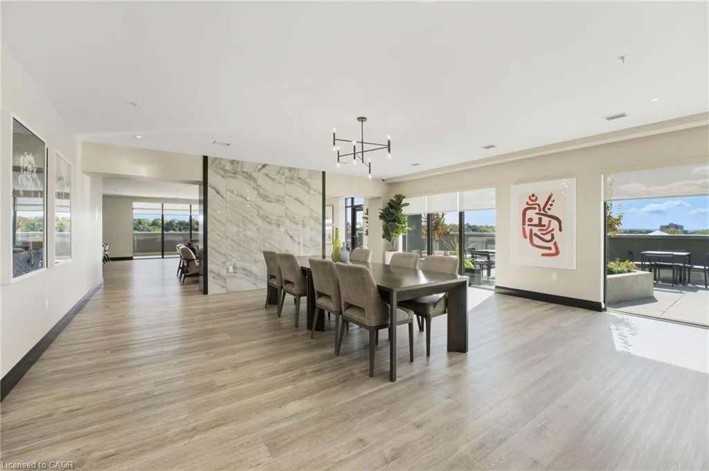 15 Glebe Street, #1410