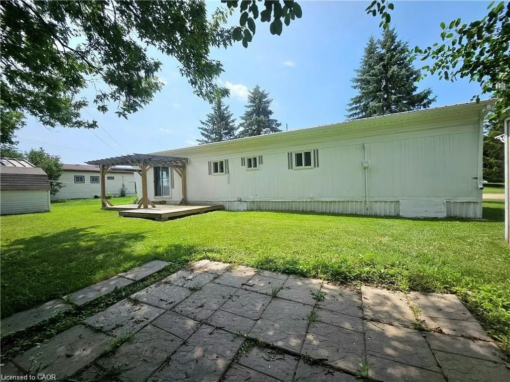 84 Wellington Street S, #2
