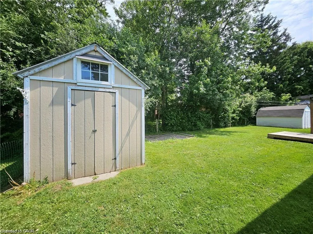 84 Wellington Street S, #2