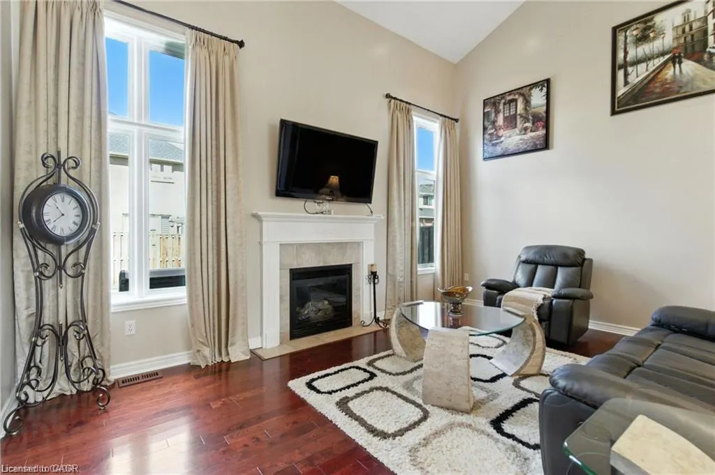 11 Silverspring Crescent