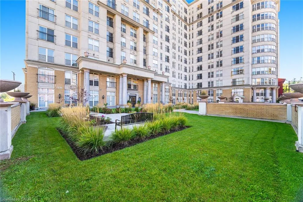 135 James Street S, #1605