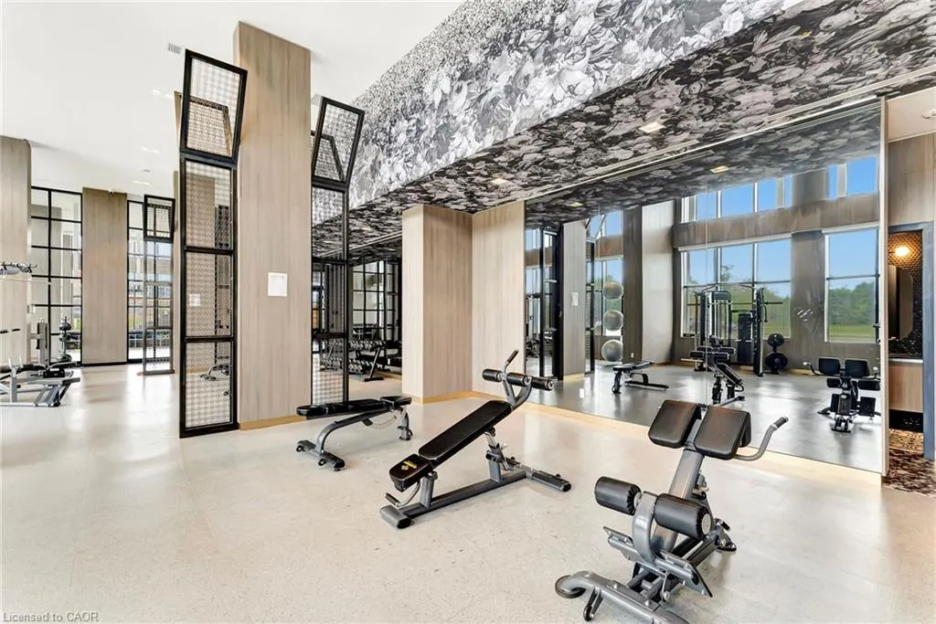 405 Dundas Street W, #702