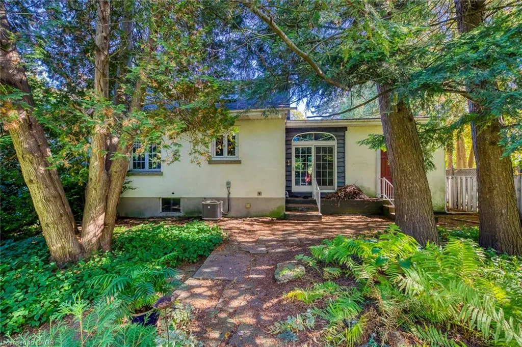 4447 Lakeshore Road