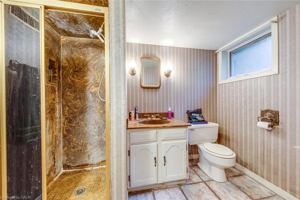 4447 Lakeshore Road