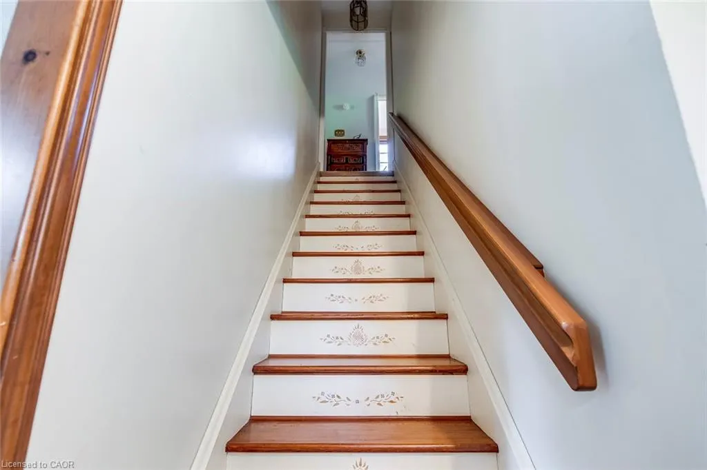 4447 Lakeshore Road