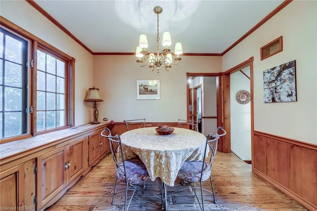 4447 Lakeshore Road