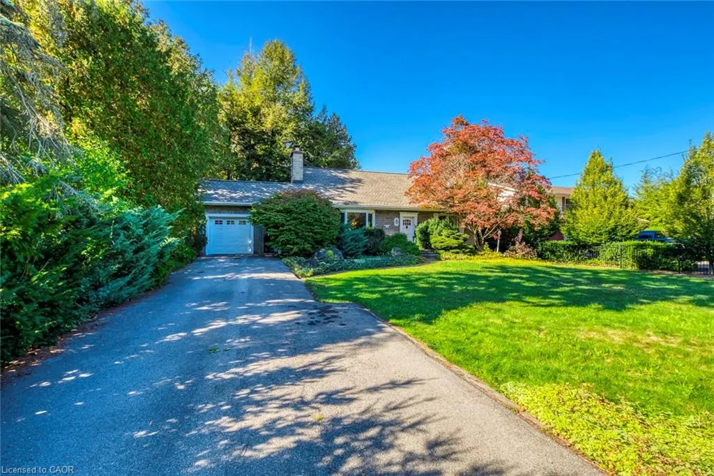 4447 Lakeshore Road