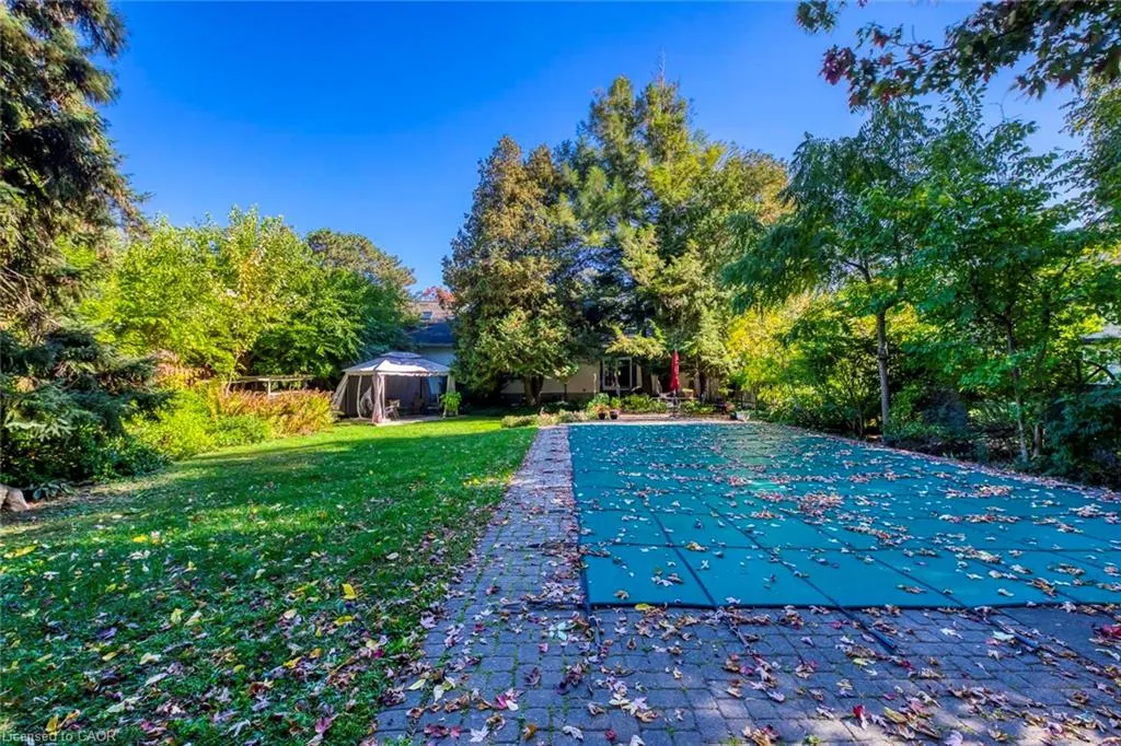 4447 Lakeshore Road