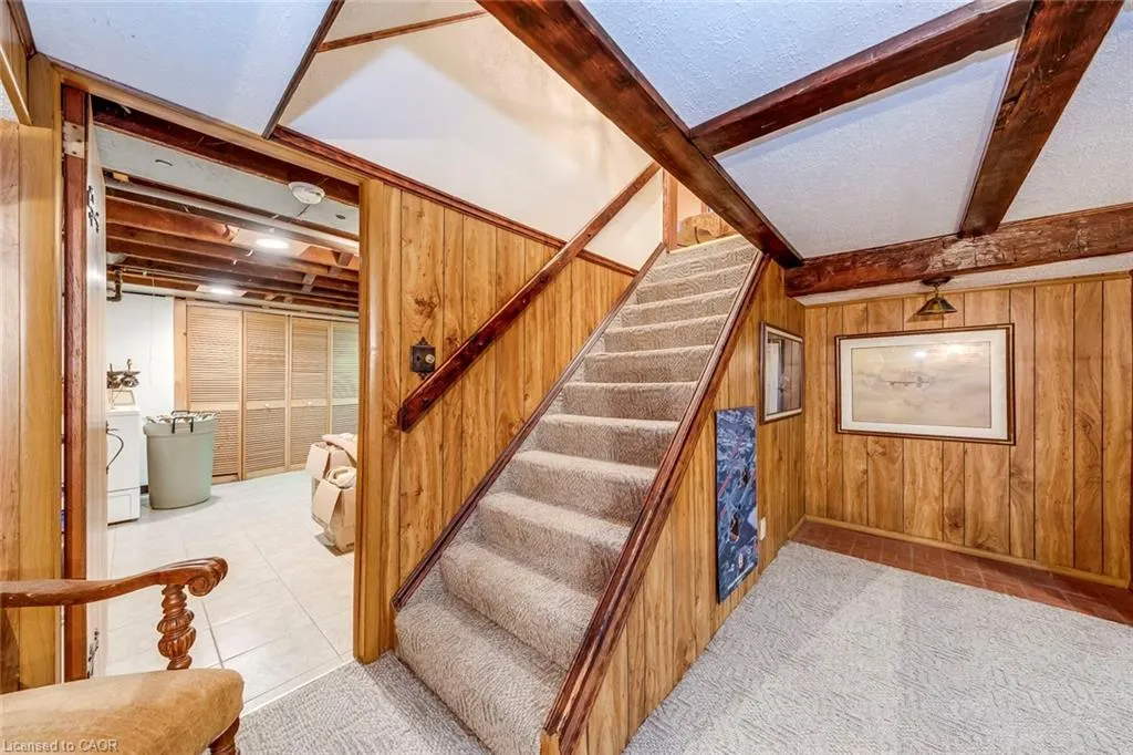 4447 Lakeshore Road