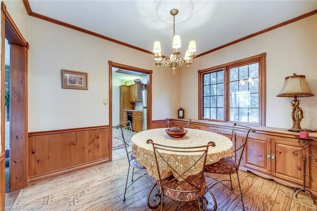 4447 Lakeshore Road