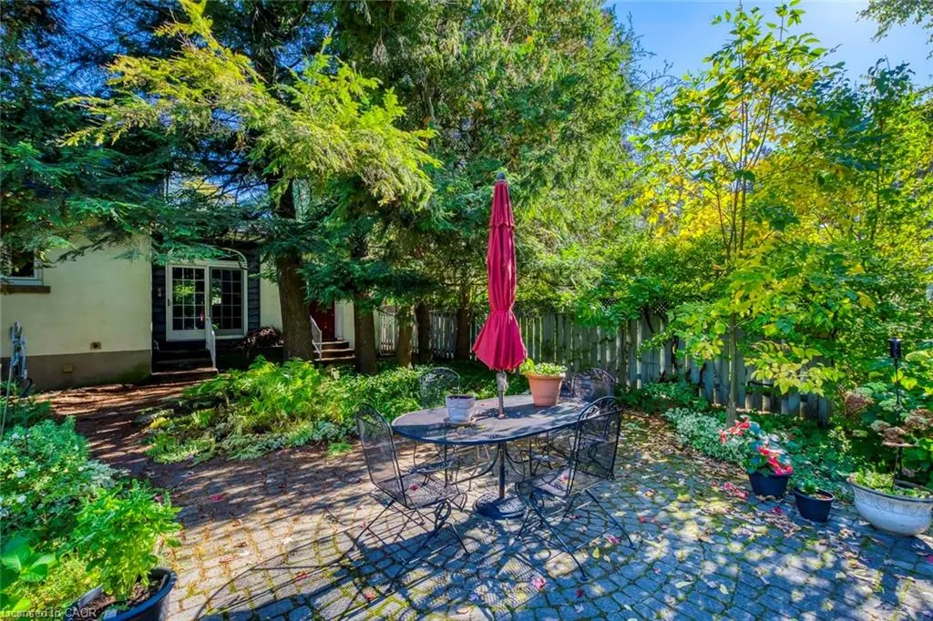 4447 Lakeshore Road