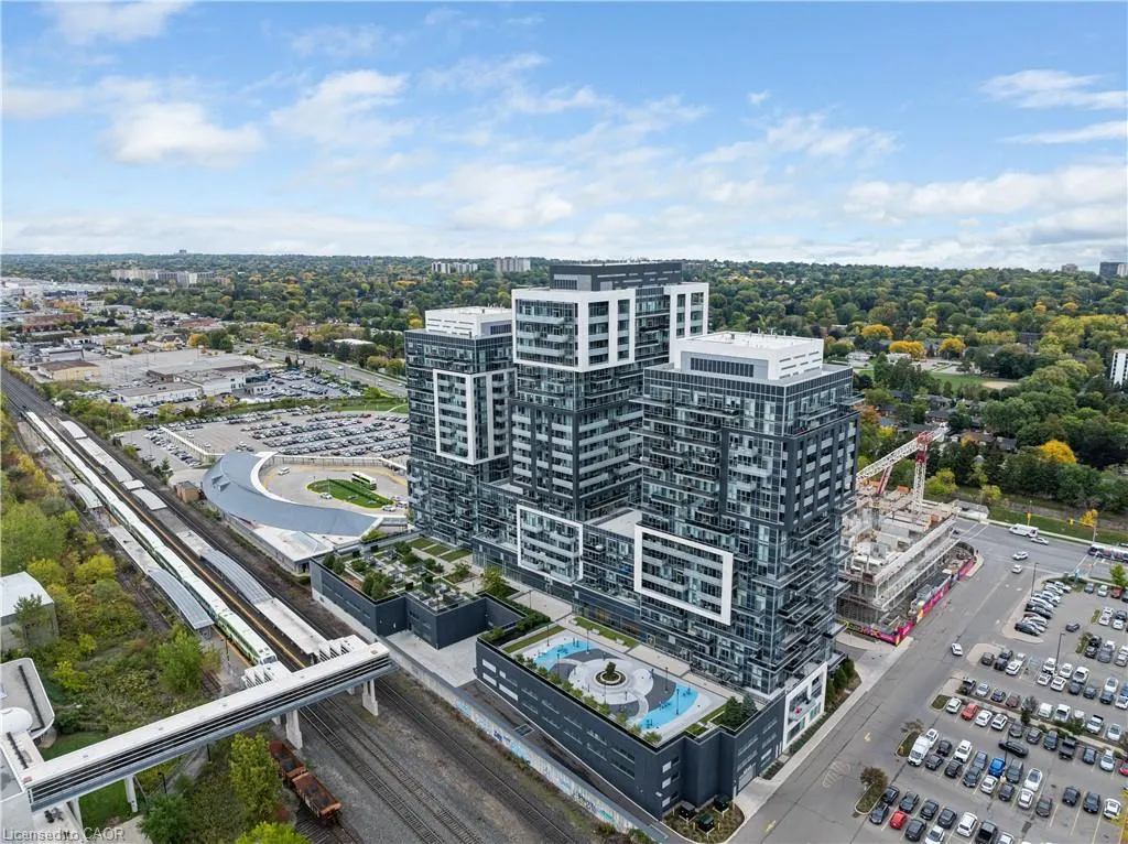 2087 Fairview Street, #906