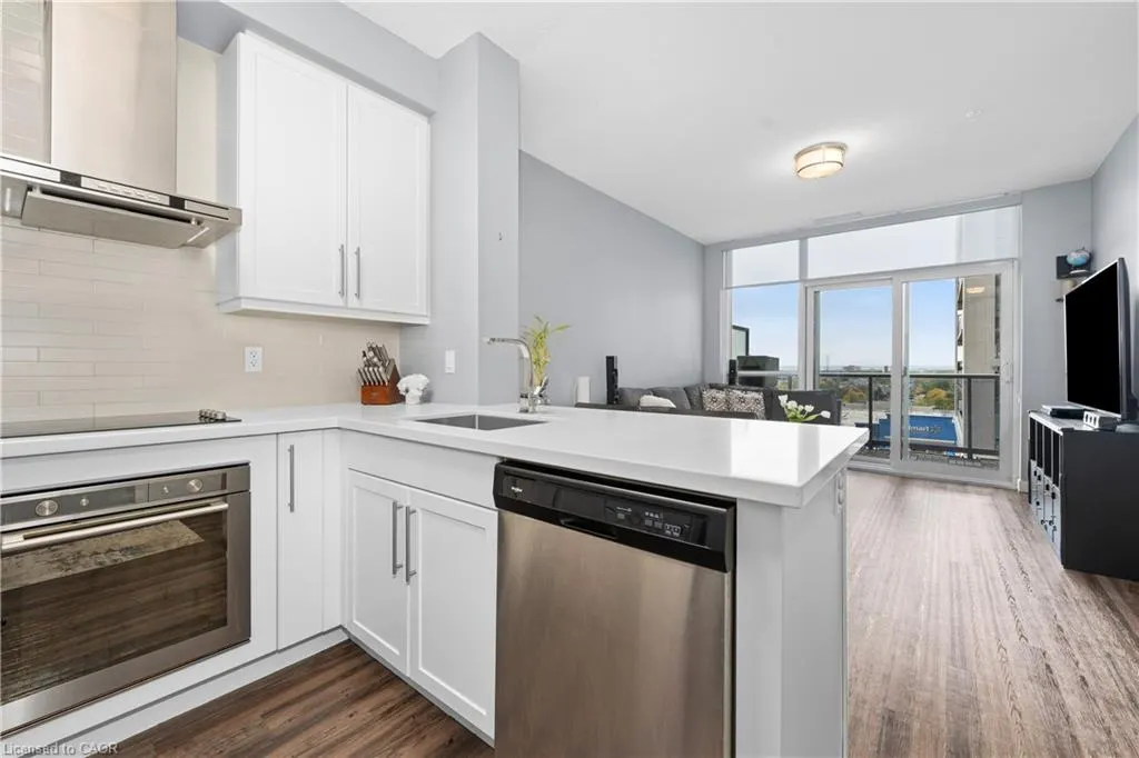 2087 Fairview Street, #906