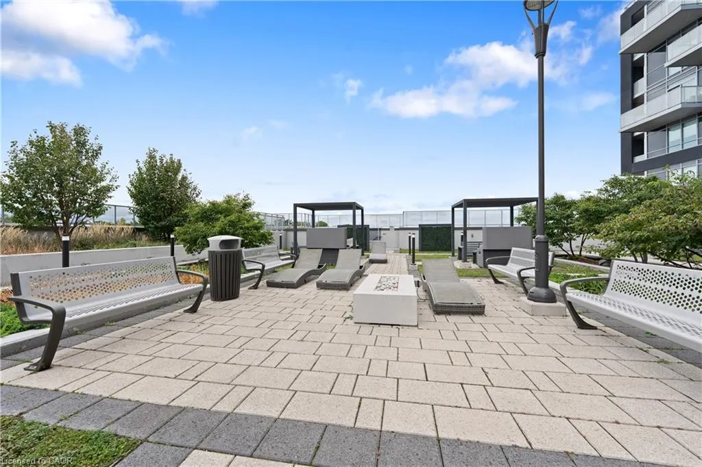 2087 Fairview Street, #906