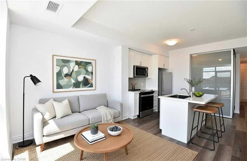 450 Dundas Street E, #612