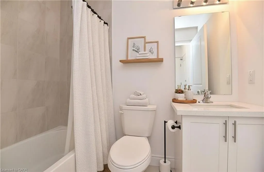 450 Dundas Street E, #612