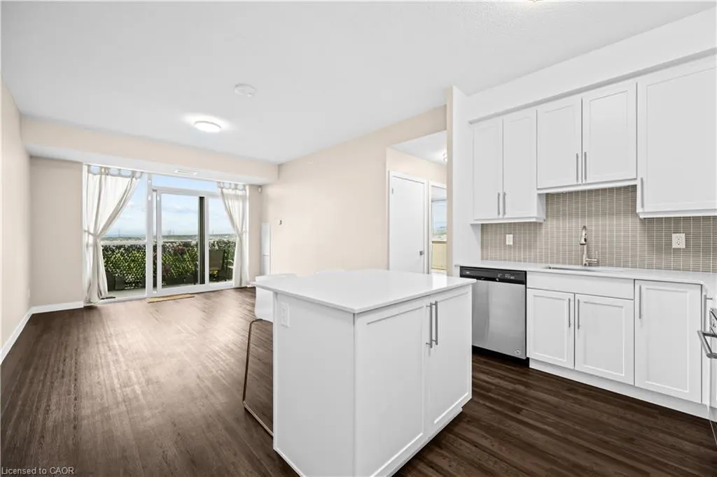 2081 Fairview Street, #1008