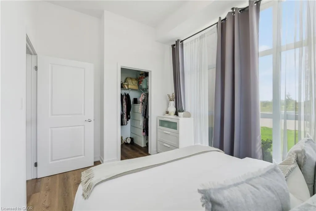 450 Dundas Street E, #102