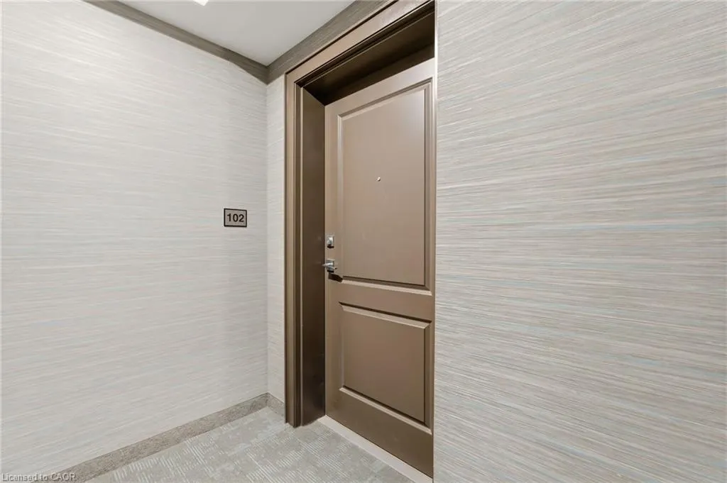 450 Dundas Street E, #102